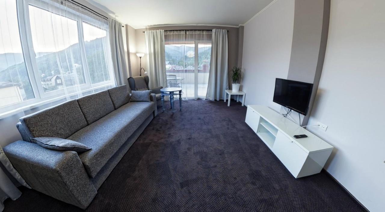 Rakhiv Hotel & Apartments Exterior photo